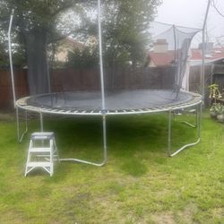 Trampoline 15’