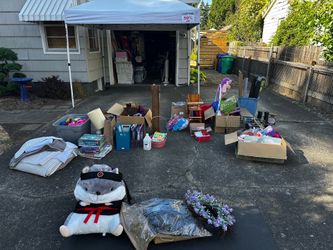 Everything left is FREE —— Sun 19th SE Woodstock