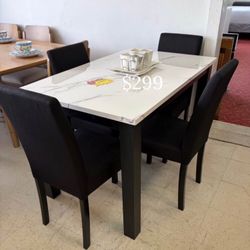 Cute 😍small 5-pc Table Set 