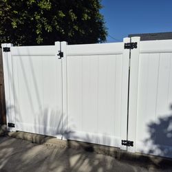 Vinyl Fence 