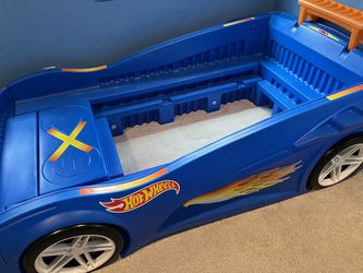 Hot Wheels Toddler To Twin Race Car Bed