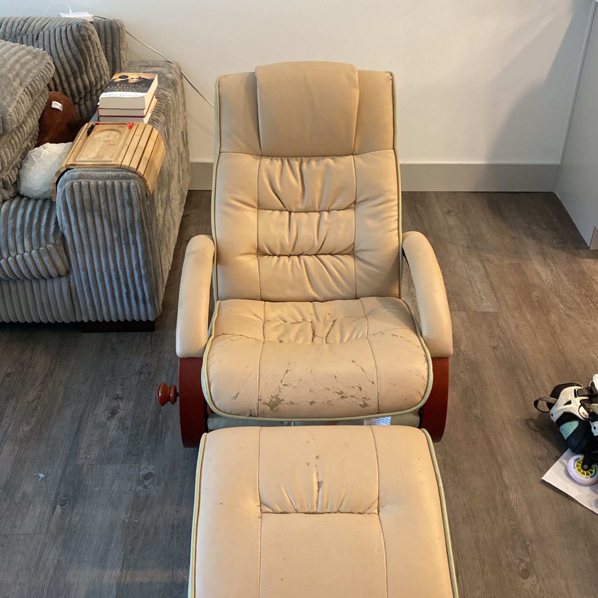 Recliner leather chair with ottoman