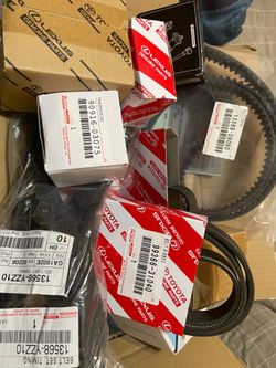 Auto parts.  For sale many. Toyota 2.0.