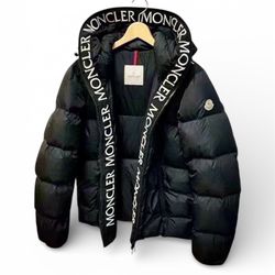 Moncler Montcla Puffer Jacket 