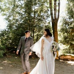 Stella York Wedding Dress (Size 4)