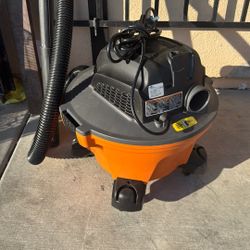 Ridgid 6 Gallon Vacuum 