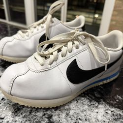 Nike Women’s Cortez Sneakers Size 7.5