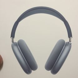 AirPod Maxes