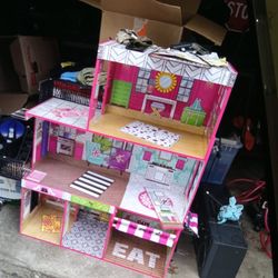 Kids Toys Cheap.       10-25.   Playhouse 40