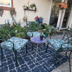 Very nice vintage wroyghtbiron patio sets wirh cusion qnd mosiac cute table