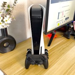 Ps5 Disc 1TB Console with Black Controller and Cables