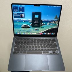 FIRM PRICE - 2025 M4 MacBook Air 13.6” OPEN BOX • 16gb Ram • 256gb SSD • 100% Battery Health • Warranty
