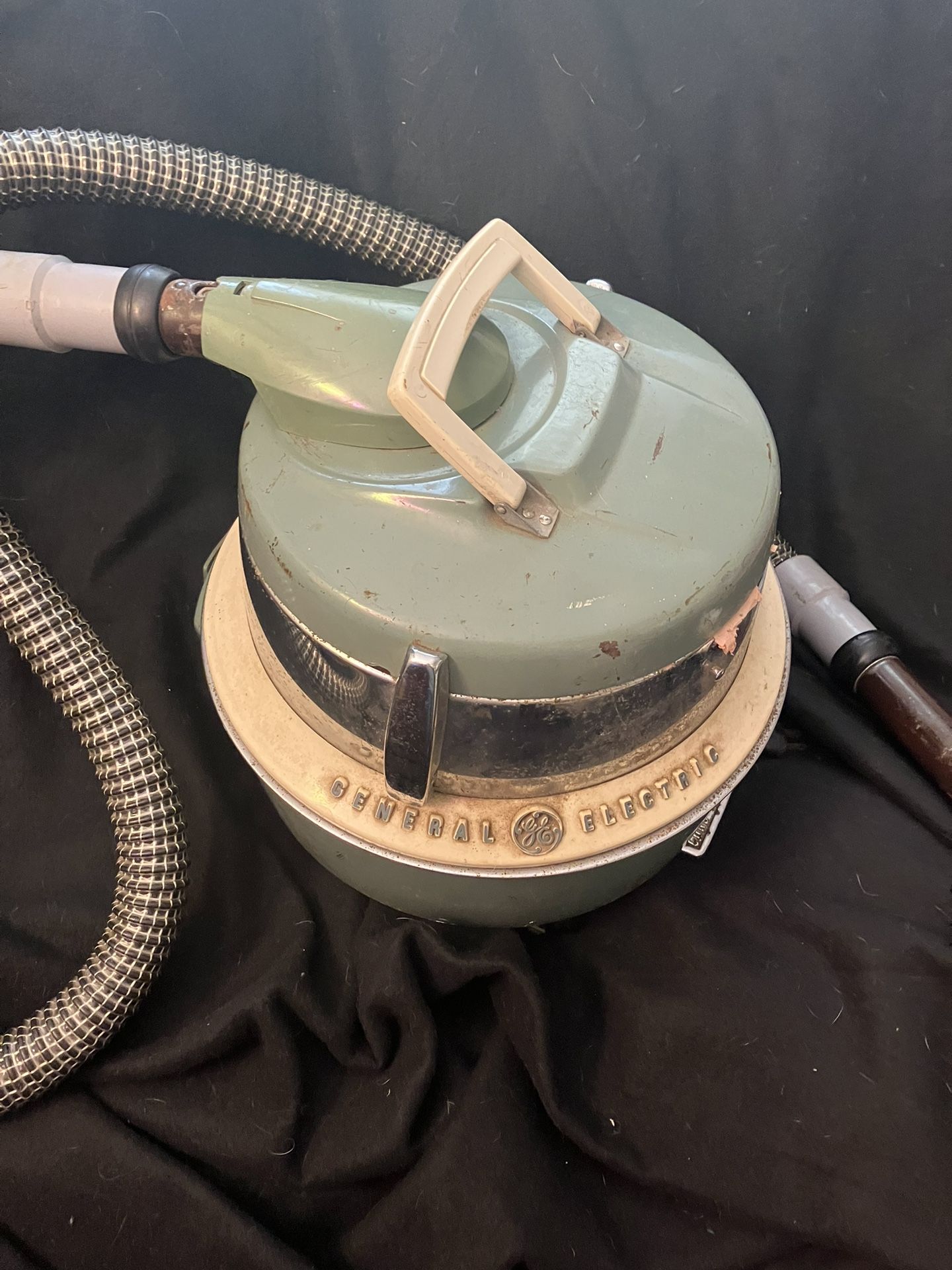 Antique General Electric Vacuum, Early 60’s Model 