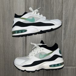 Nike Air Max 93 Menthol 2018 size 8