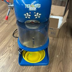 Snow Cone Maker 