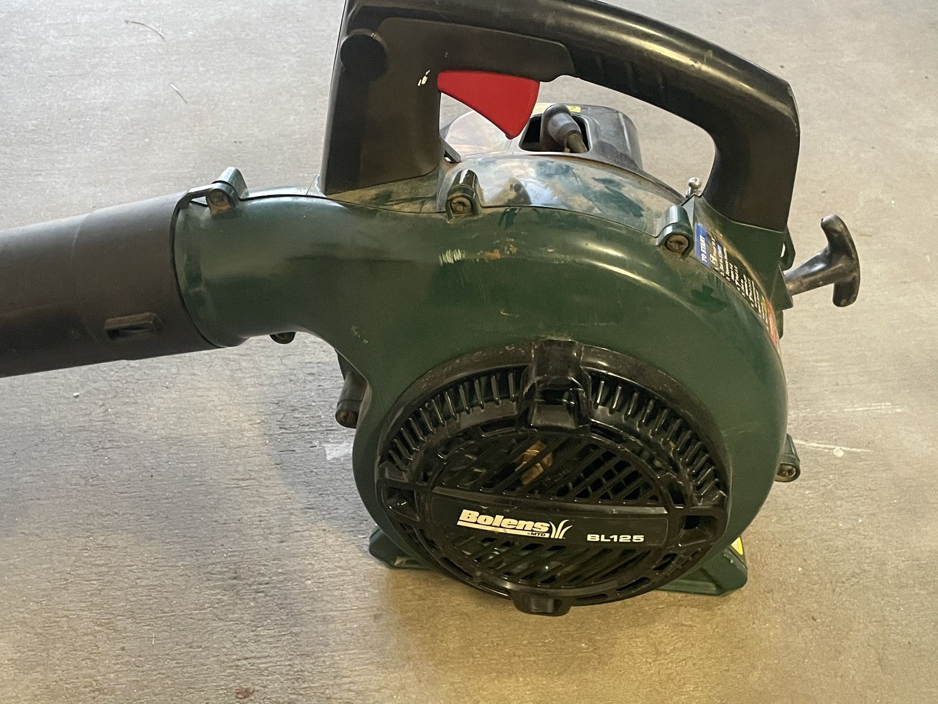 Bolens 25-cc 2-Cycle 180-MPH 400-CFM Handheld Gas Leaf Blower