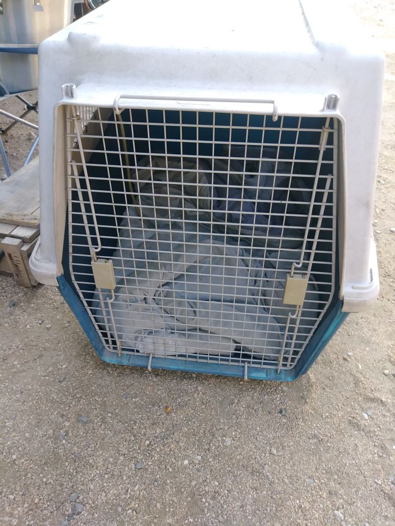 FURRARRI DOG CRATE EXTRA LARGE for Sale in Austin, TX OfferUp
