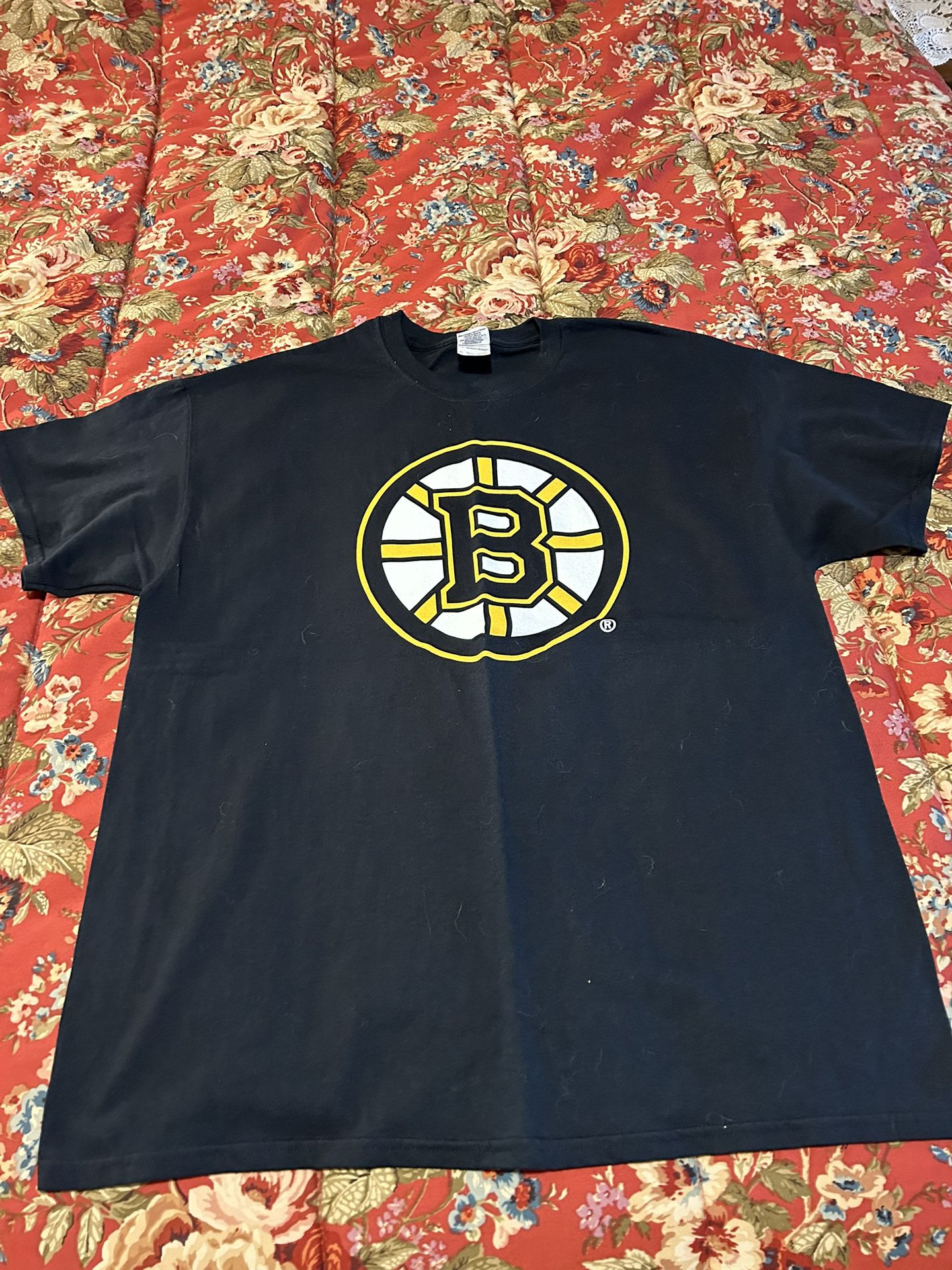Mens’ Size XL - Black Bruins T-shirt - Brand New - Short Sleeved