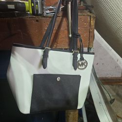 Backpacks  An Purses