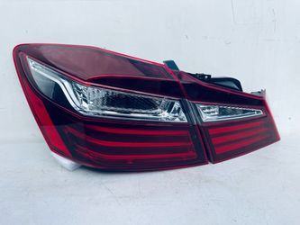 2016-2017 HONDA ACCORD SEDAN RIGHT PASSENGER SIDE QUARTER PANEL & INNER TAIL LIGHT LED OEM
