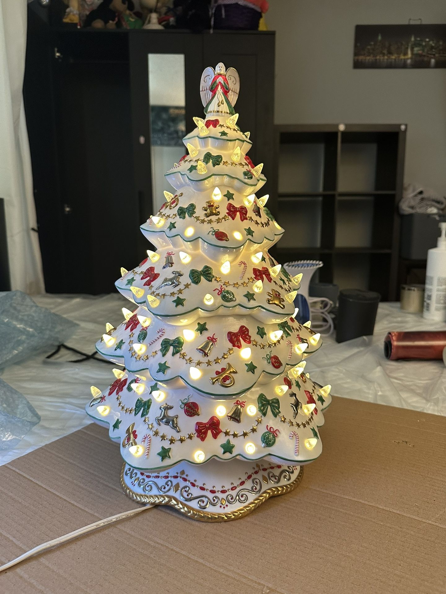 Danbury Mint VINTAGE Porcelain Christmas Tree