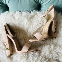 Beautiful Women’s 5 1/2 Heels