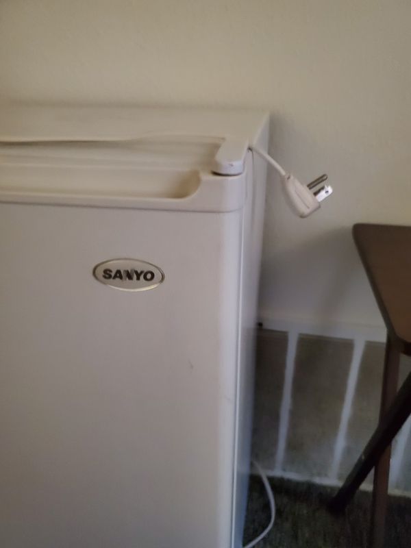 Sanyo mini refrigerators for Sale in Albuquerque, NM OfferUp