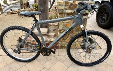 Mongoose Tyax Elite Mountain Bike