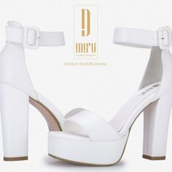Brand New Women’s Platform Heels Sz 8.5 (still sealed in box !)