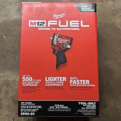 Milwaukee M12 FUEL 12V Stubby 3/8 in. Impact Wrench