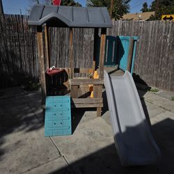 Childrens Solid Wood Playhouse