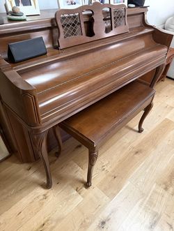Upright piano Chickering