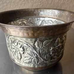 Vtg Brass Planter 6.5"x10" Leaf Designs Made In India