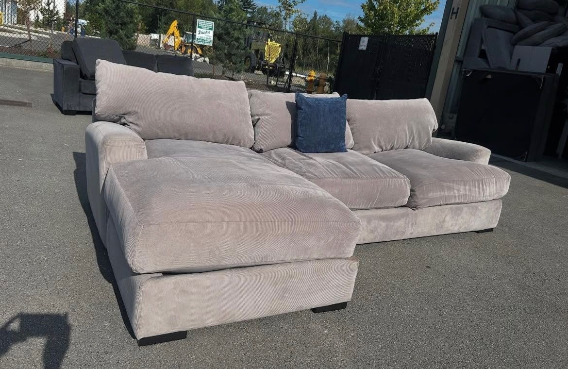 Sectional Couch 