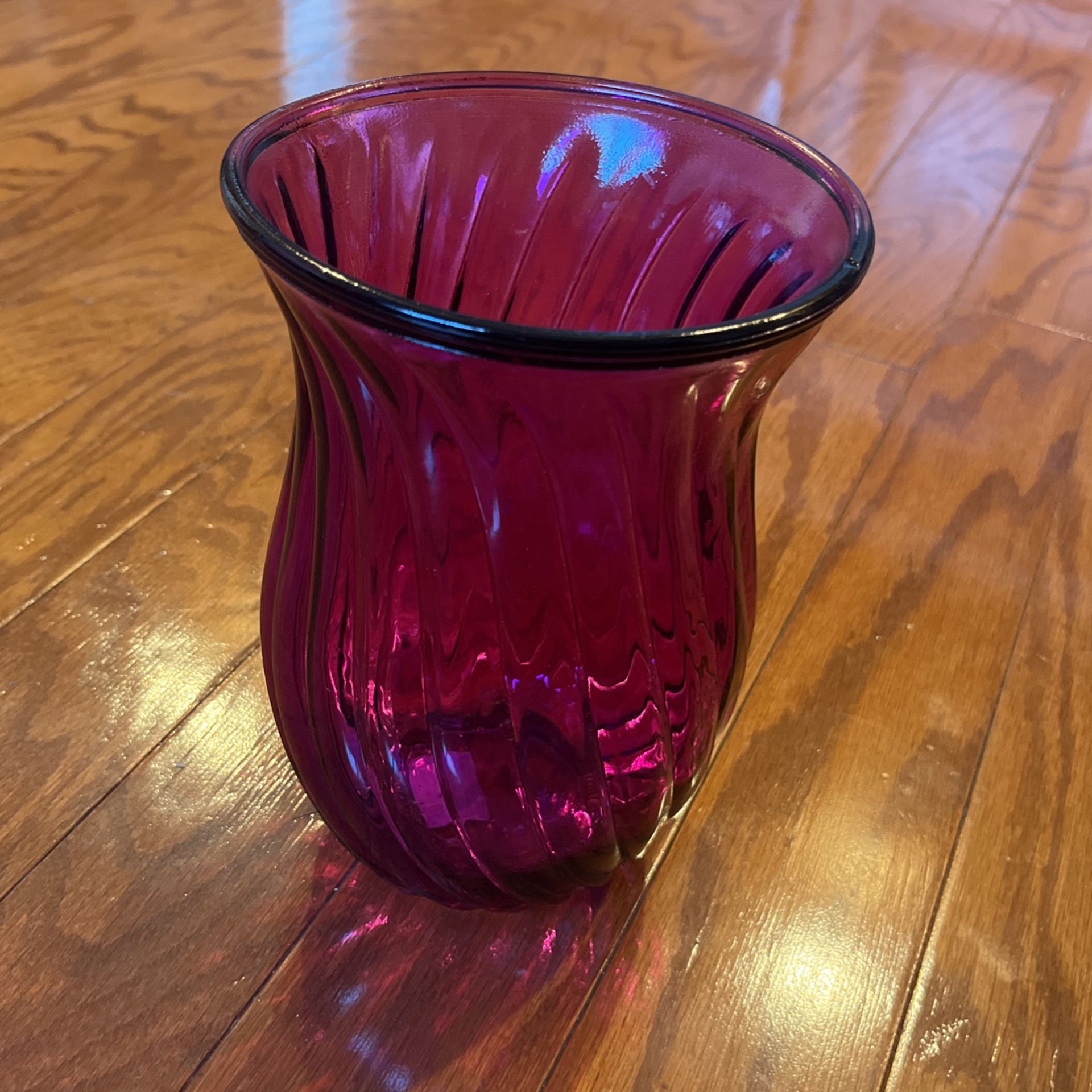 Brand New Purple Glass Flower Vase Home Decor 