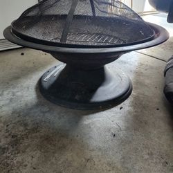 Firepit With Vinyl Cover