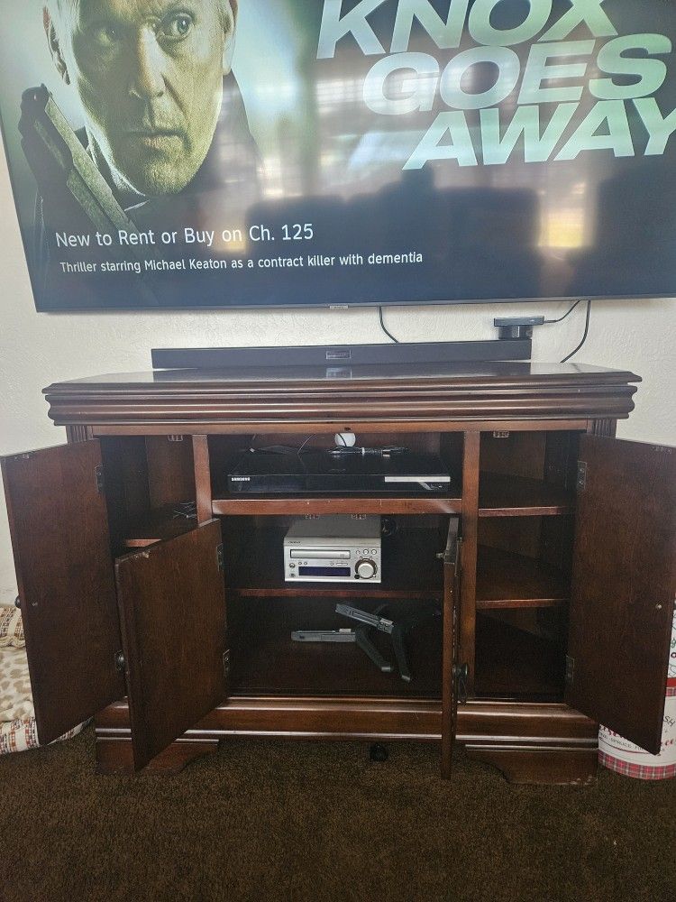 Tv Stand (Wood)