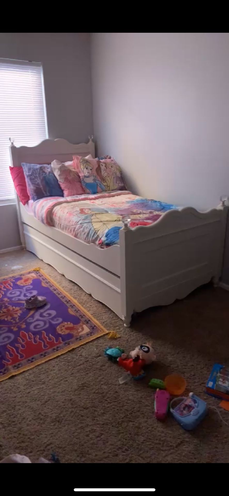 Twin XL / Twin Bunk Bed