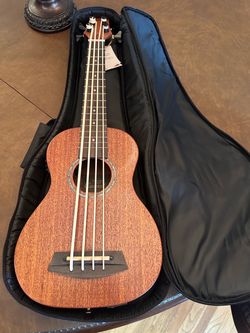 Caramel CUB402 Electric 30inch All Solid Wood Mahogany Ukulele Bass with Gig Bag