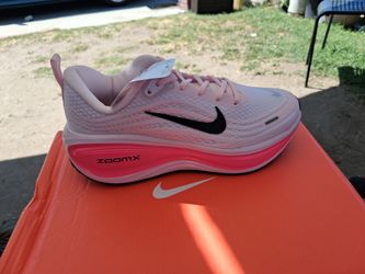 Nike Vomero 18 Pluß.