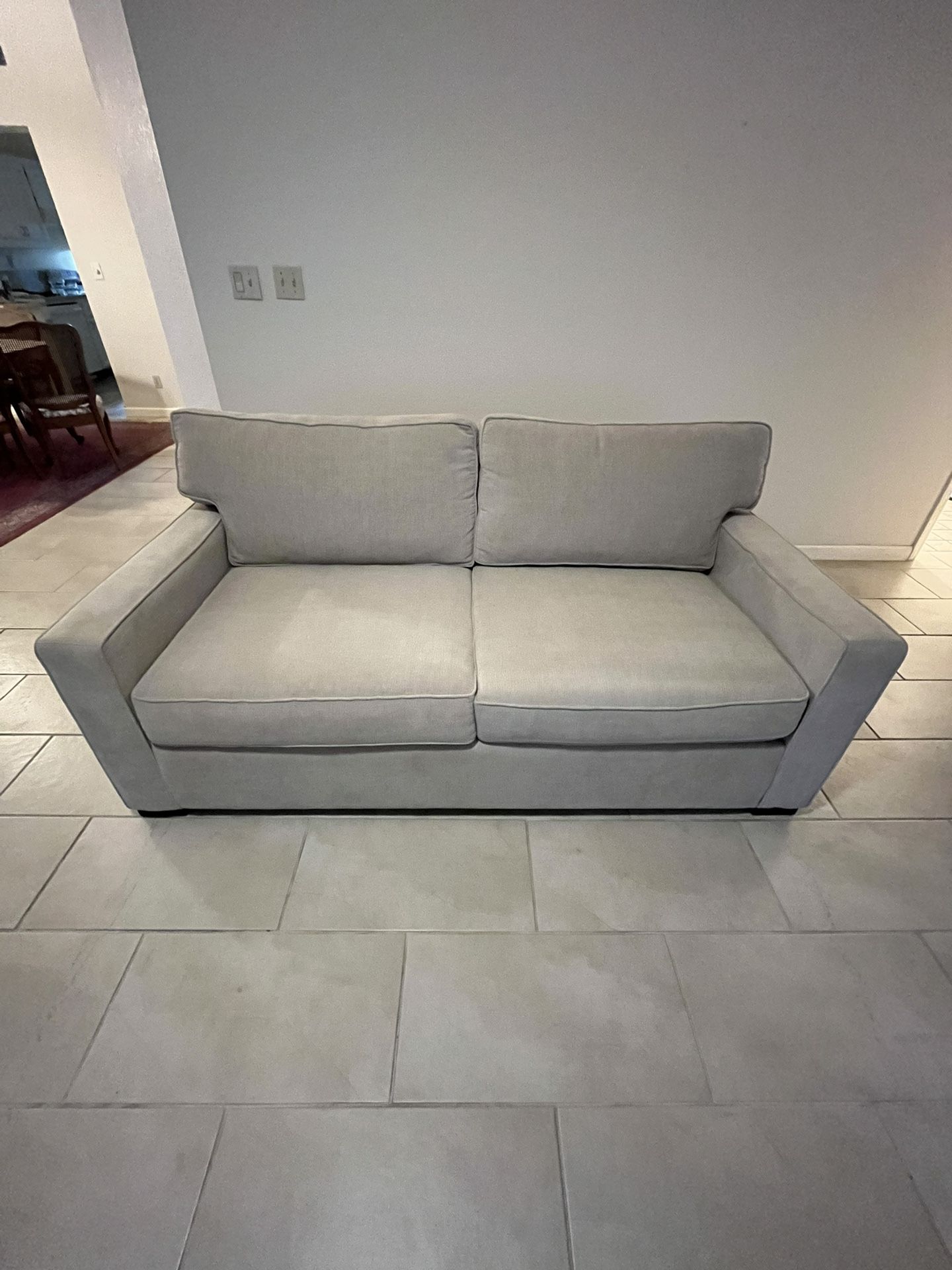 Couch/loveseat