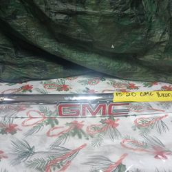 2015-20 GMC Yukon Tail Gate Molding 