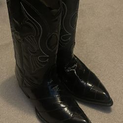 Mens Size 10 black eel boots