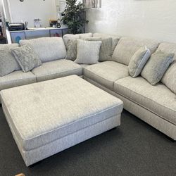 Sectional Rawcliffe With Ottoman 