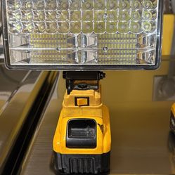 Dewalt,Makita 20 Volt Work Pods LED Lights