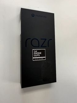Motorola - razr 6.9" 2025 | $5 Down | Payment plan available