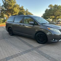 2013 Toyota Sienna