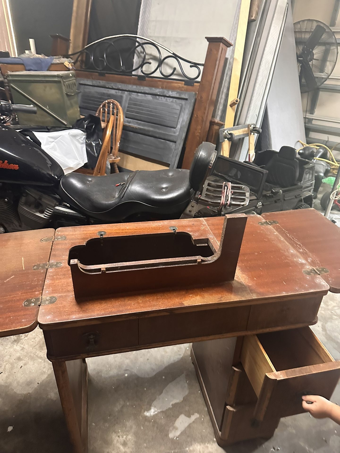 Vintage SINGER Sewing Table OBO