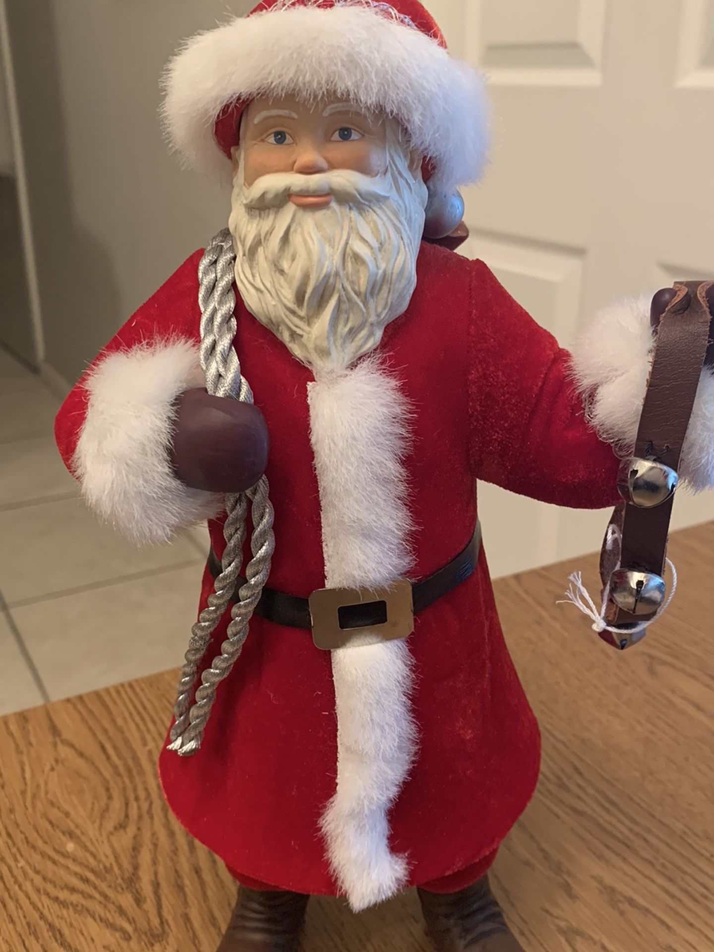 Heavy Resin 2011 Hallmark 12" Santa Clause w Bag of Toys Figure Collectible