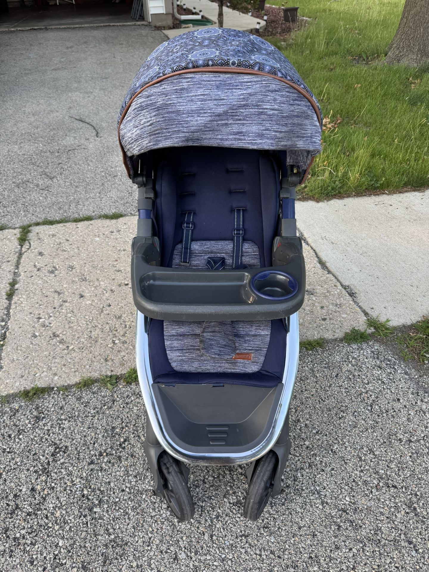 Evenflo Dash Baby Stroller – Stylish & Functional